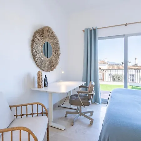 Modern Luxurious 3-bedroom With Amenities Apartment