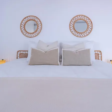 Modern Luxurious 3-bedroom With Amenities