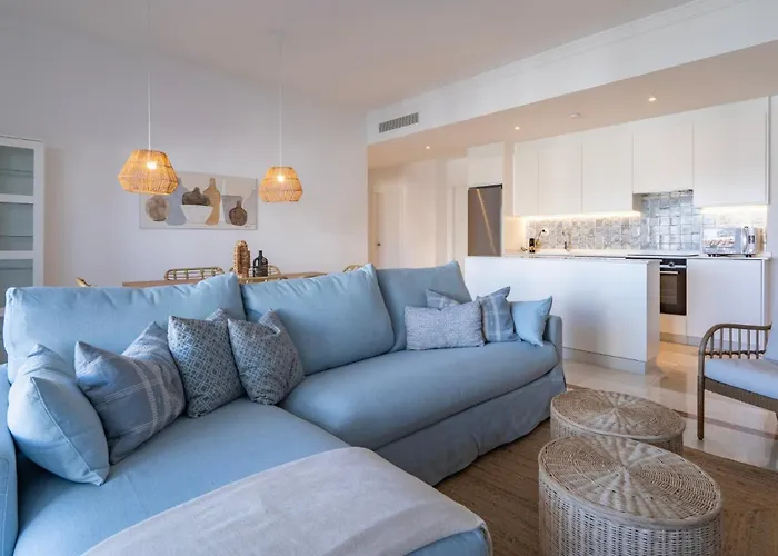 Modern Luxurious 3-bedroom With Amenities