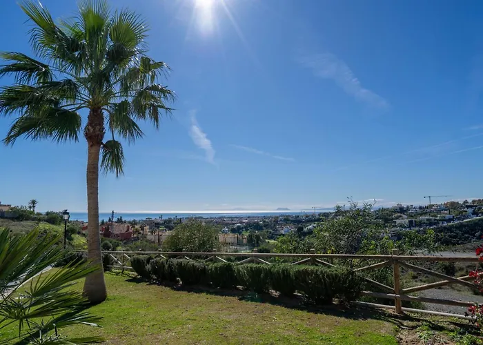 Modern Luxurious 3-bedroom With Amenities