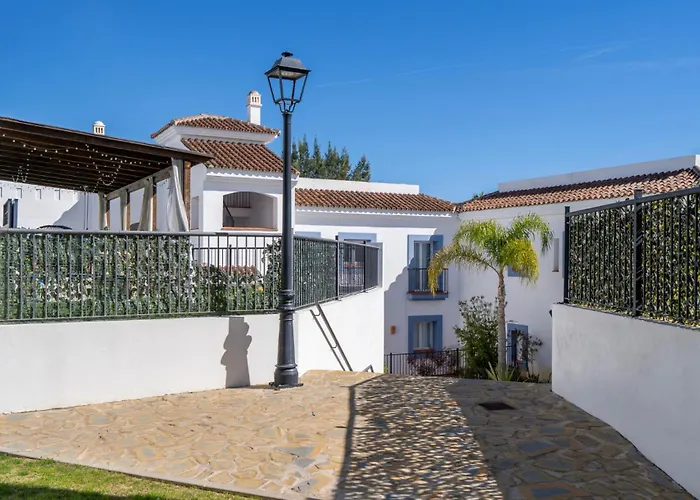 Appartamento Modern Luxurious 3-bedroom With Amenities Estepona