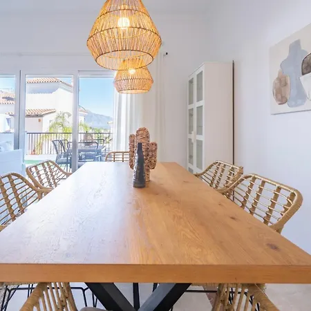 Modern Luxurious 3-bedroom With Amenities Apartmán