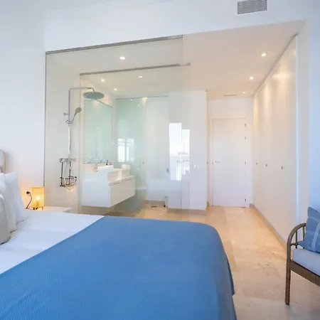 Apartmán Modern Luxurious 3-bedroom With Amenities *