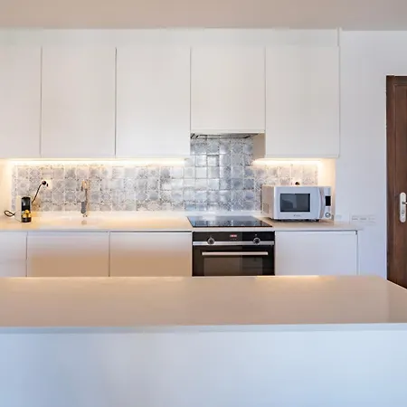 Apartmán Modern Luxurious 3-bedroom With Amenities